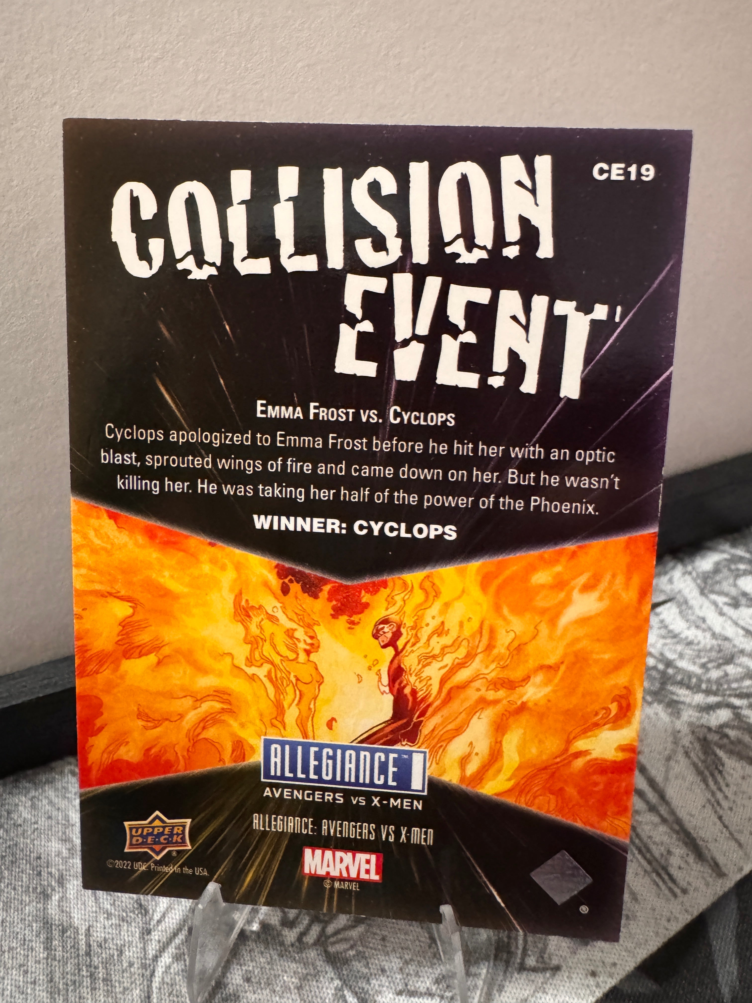 Cyclops Emma Frost Collision Event Marvel Avengers vs X-men Upper Deck
